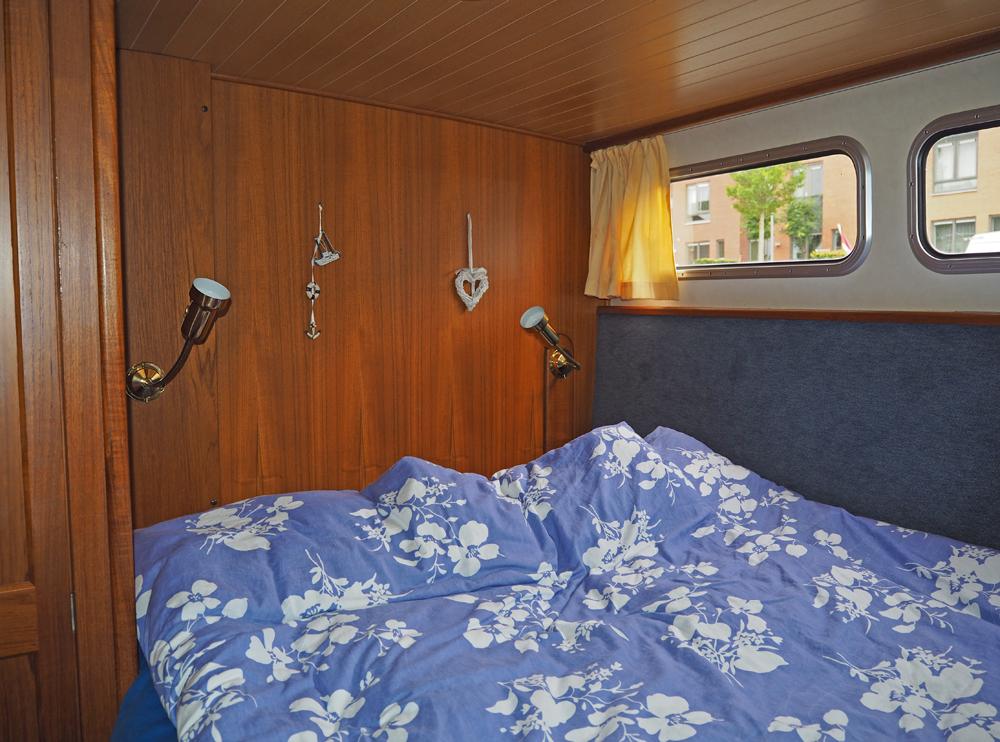 Aft cabin, Accommodation